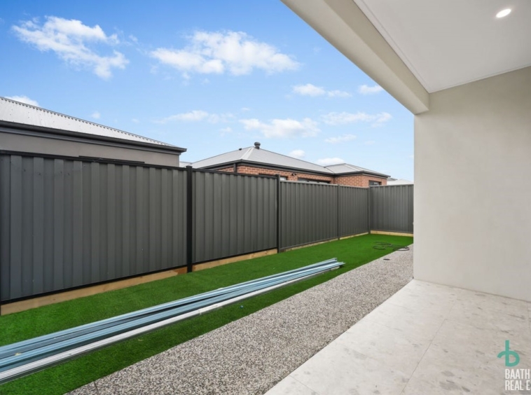 SOLD! 24 Maryland Road, Kalkallo, Vic 3064